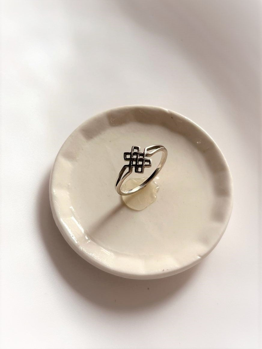 Elegant Karma Celtic Knot Silver Ring