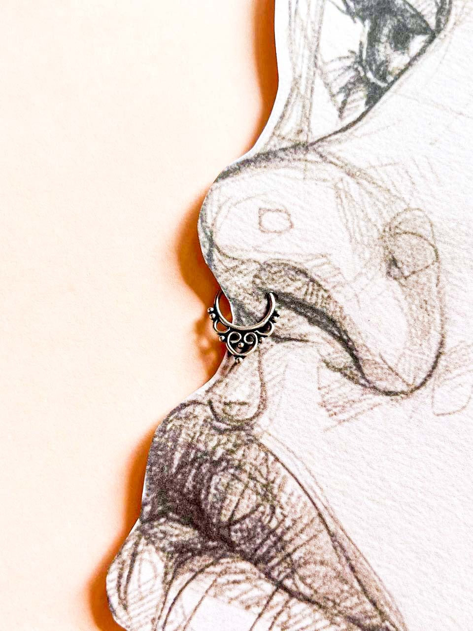 Stylish clip-on septum ring design 1 in sleek silver