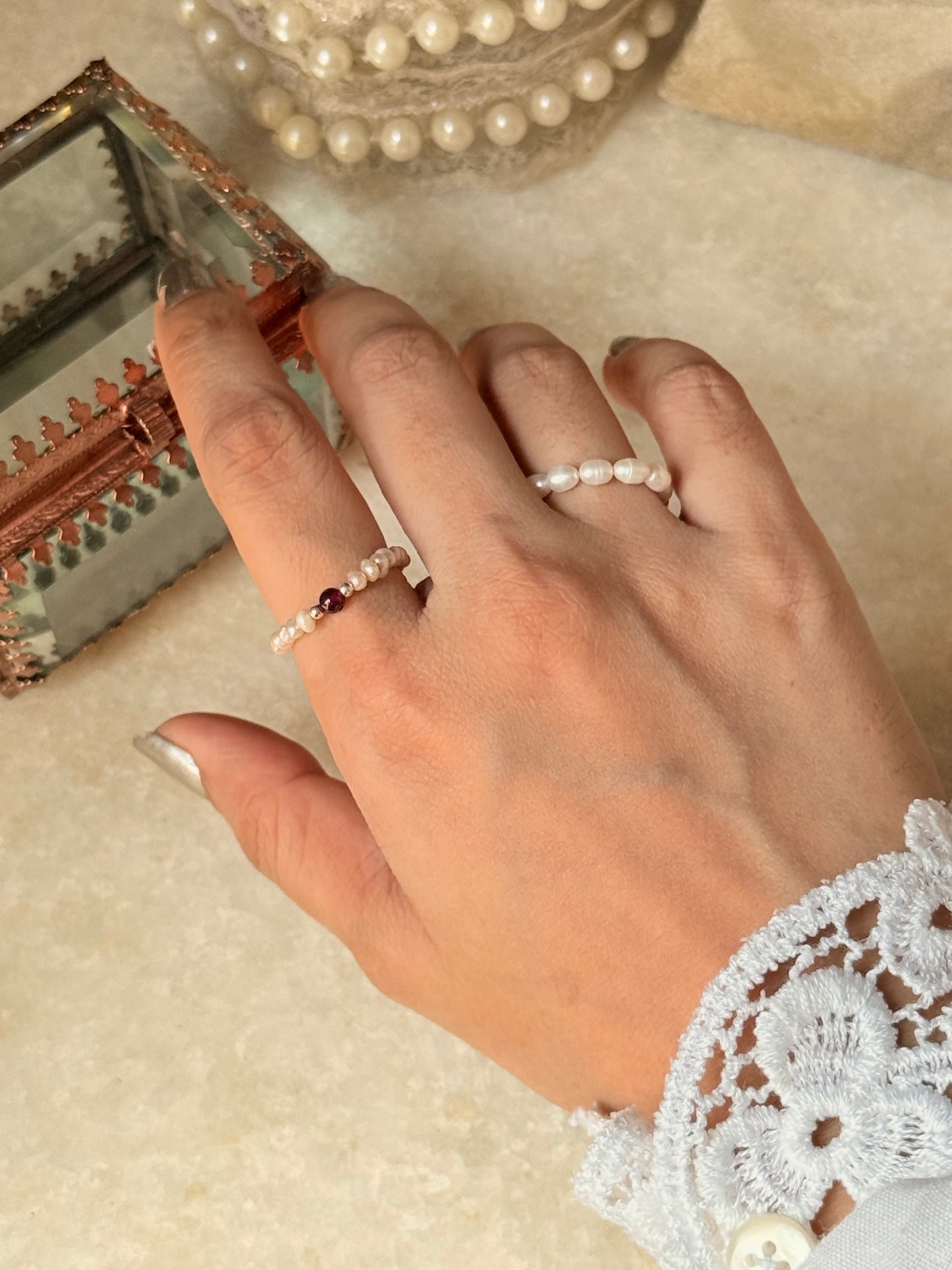 Natural Crystal Stretchy Shiny Basra Pearl & Garnet Silver Ball Rings