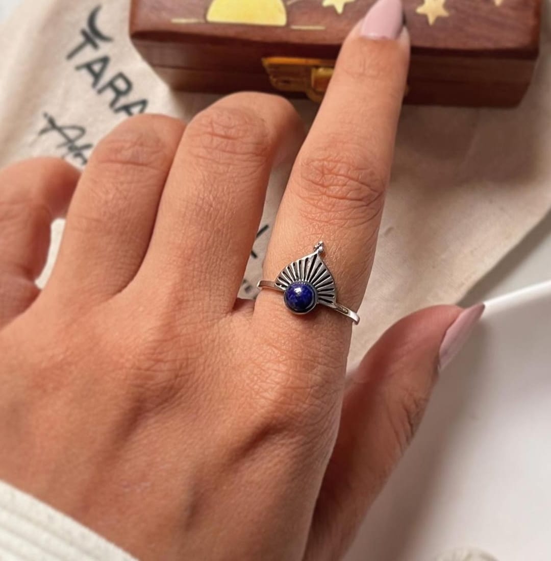 Charming Lapis Lazuli Fan Ring in Silver for Boho Style