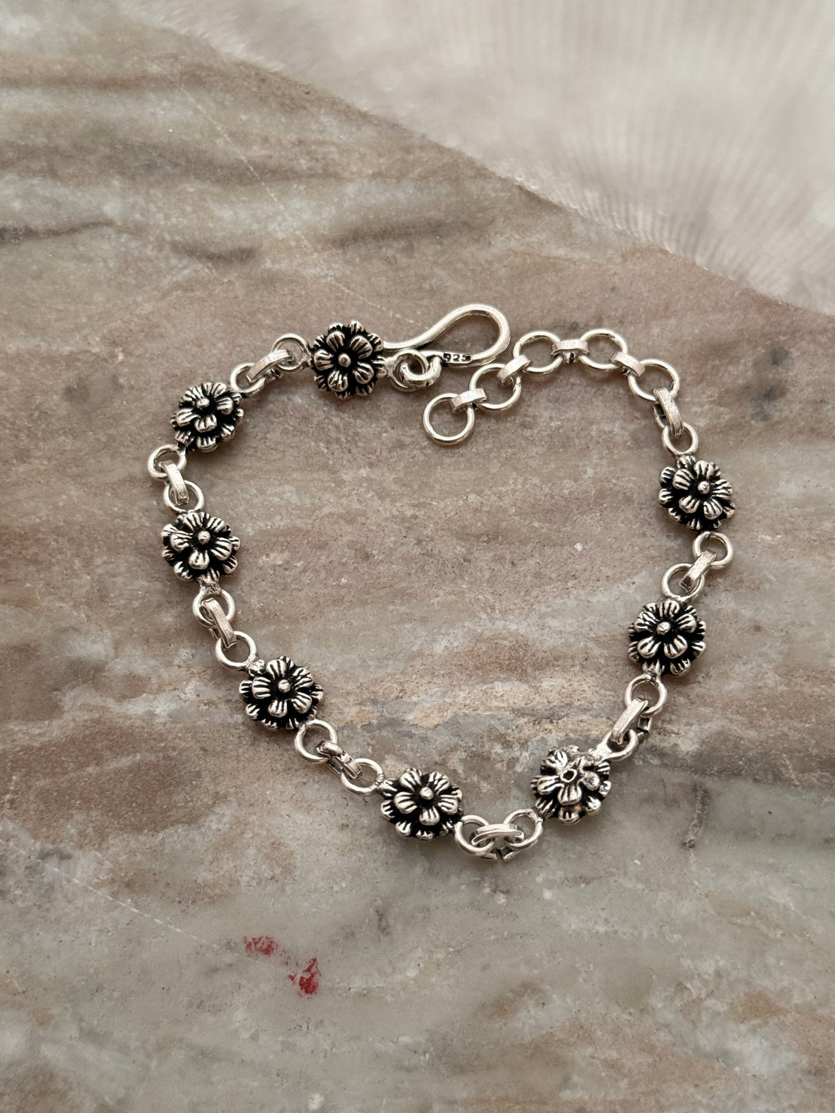 925 Sterling Silver Antique Style Small Flower Bracelet