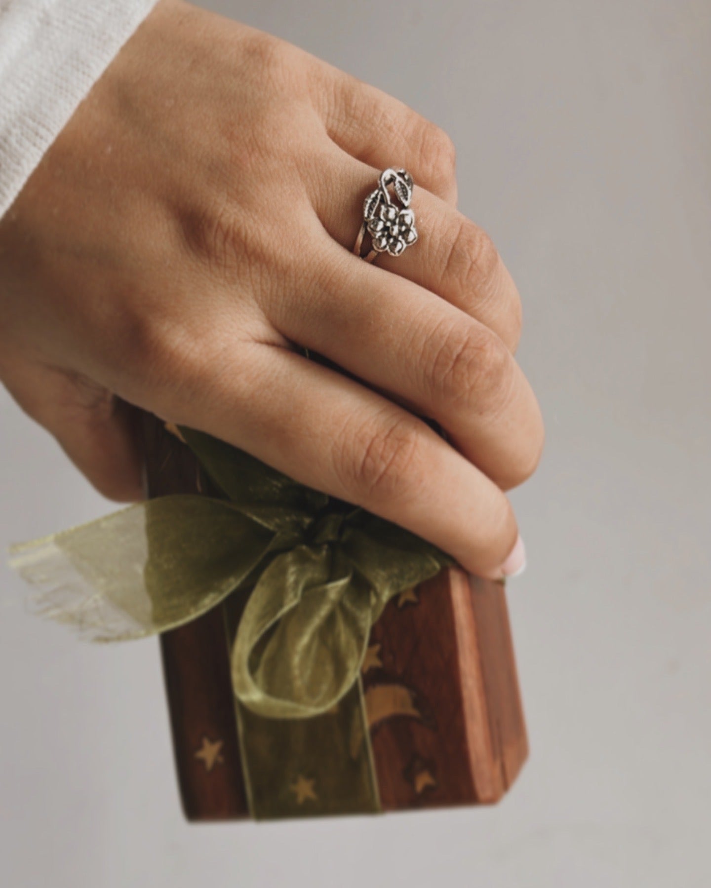 Floral Leaf Embellished Silver Ring