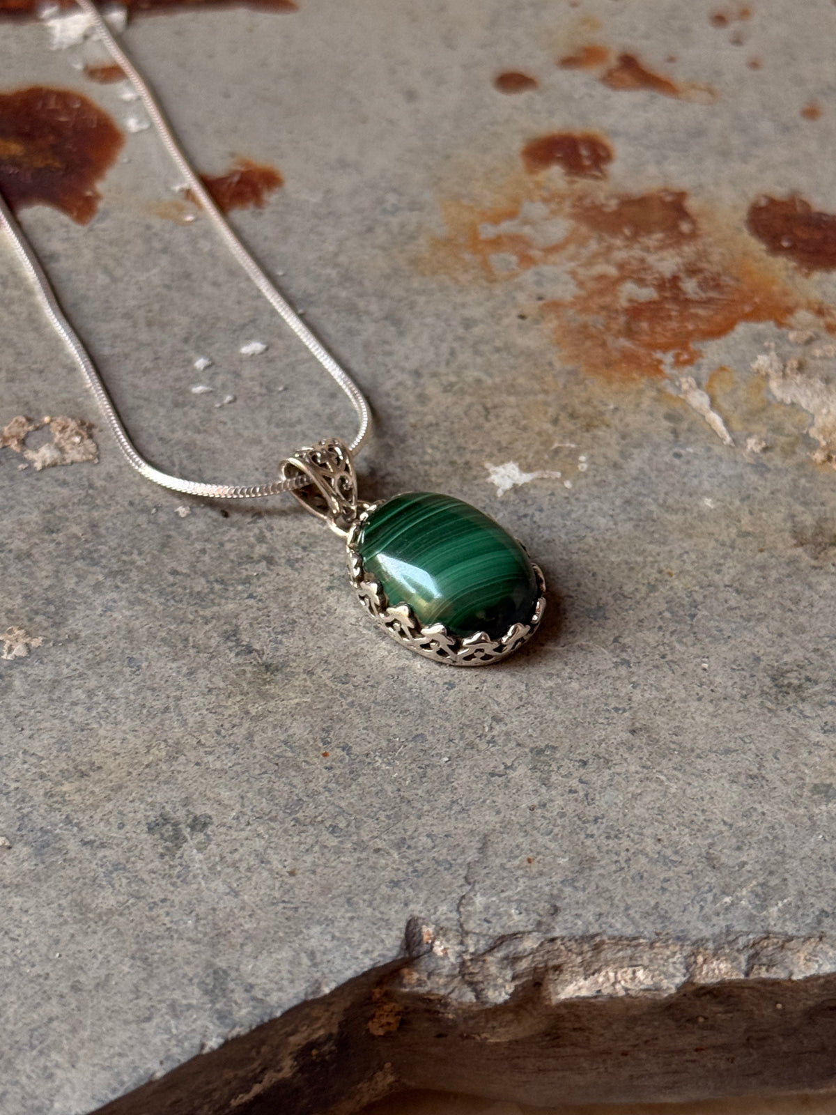 925 Sterling Silver Malachite Oval Vintage Motif Handcrafted Pendant
