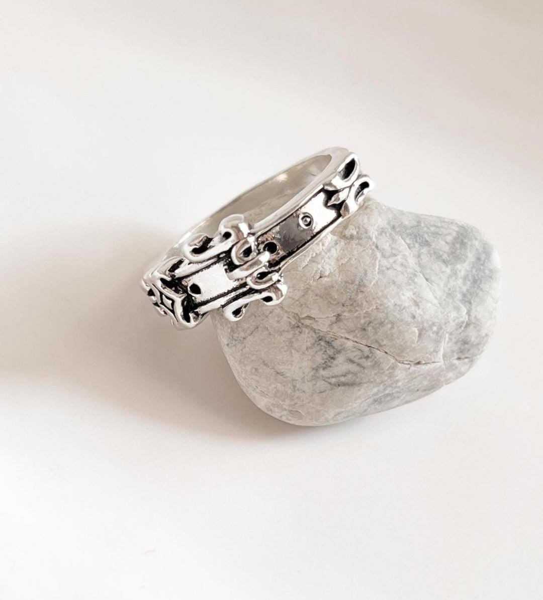 Vintage belt design sterling silver ring