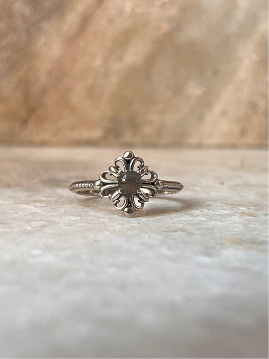Vintage Motif Fleur Labradorite 925 Sterling Silver Ring