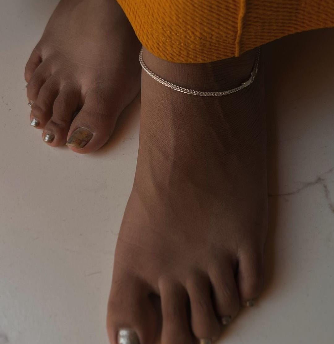 Sleek 925 Silver Fox Tail Chain Anklet