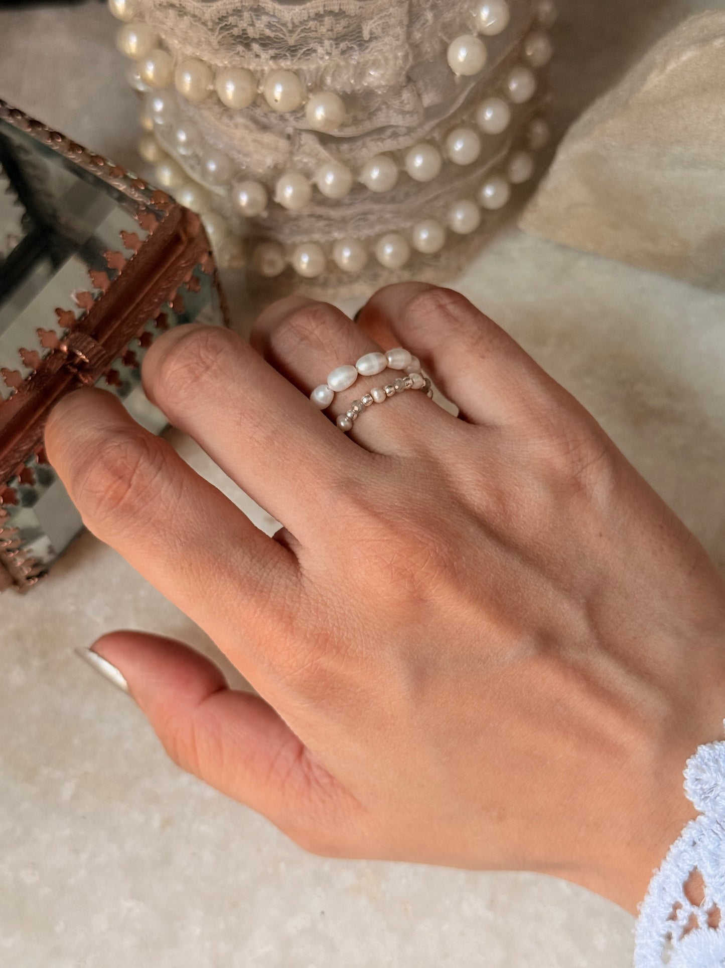 Natural Crystal Stretchy Shiny Basra Pearl & Labradorite Silver Ball Rings