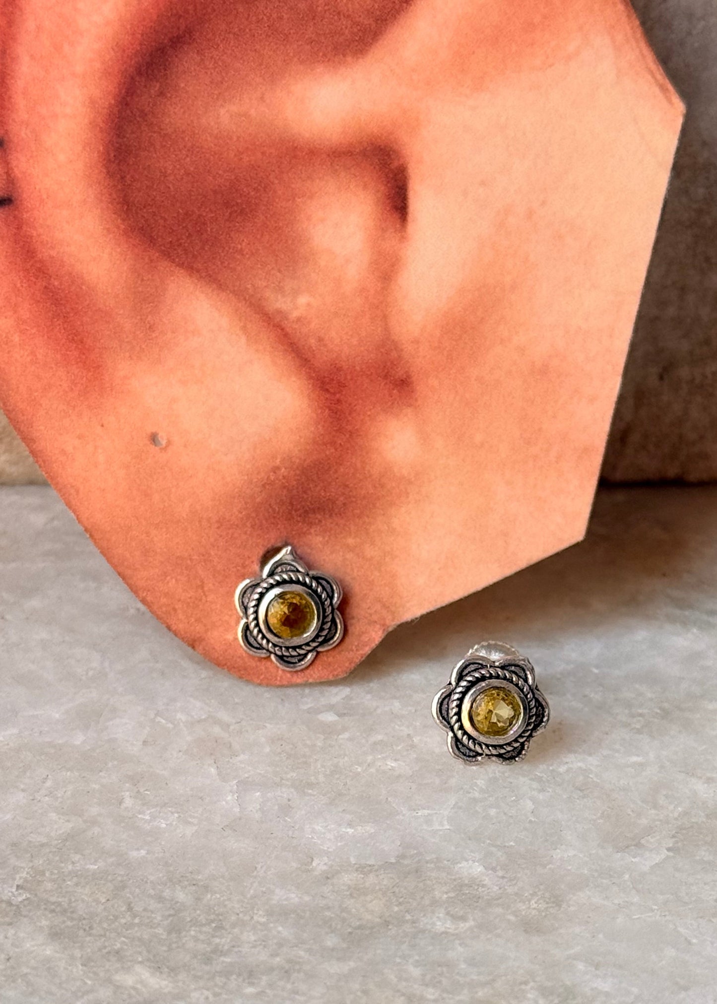 925 Sterling Silver South Screw Yellow Cz Flower Studs