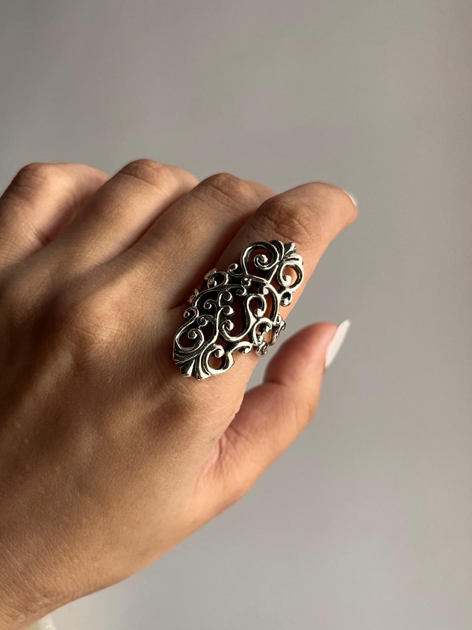 Antique-style Fleur De Lis silver ring