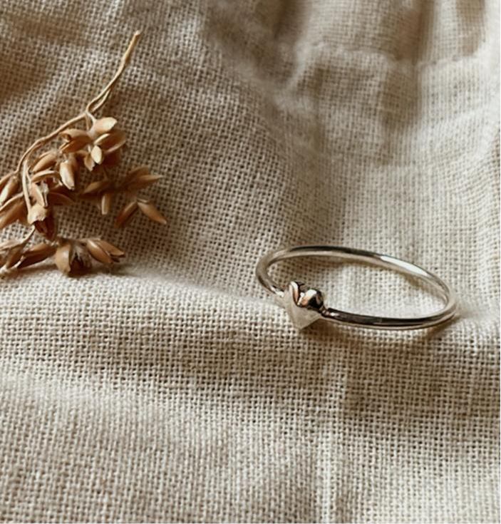 Sweet heart-shaped sterling silver ring