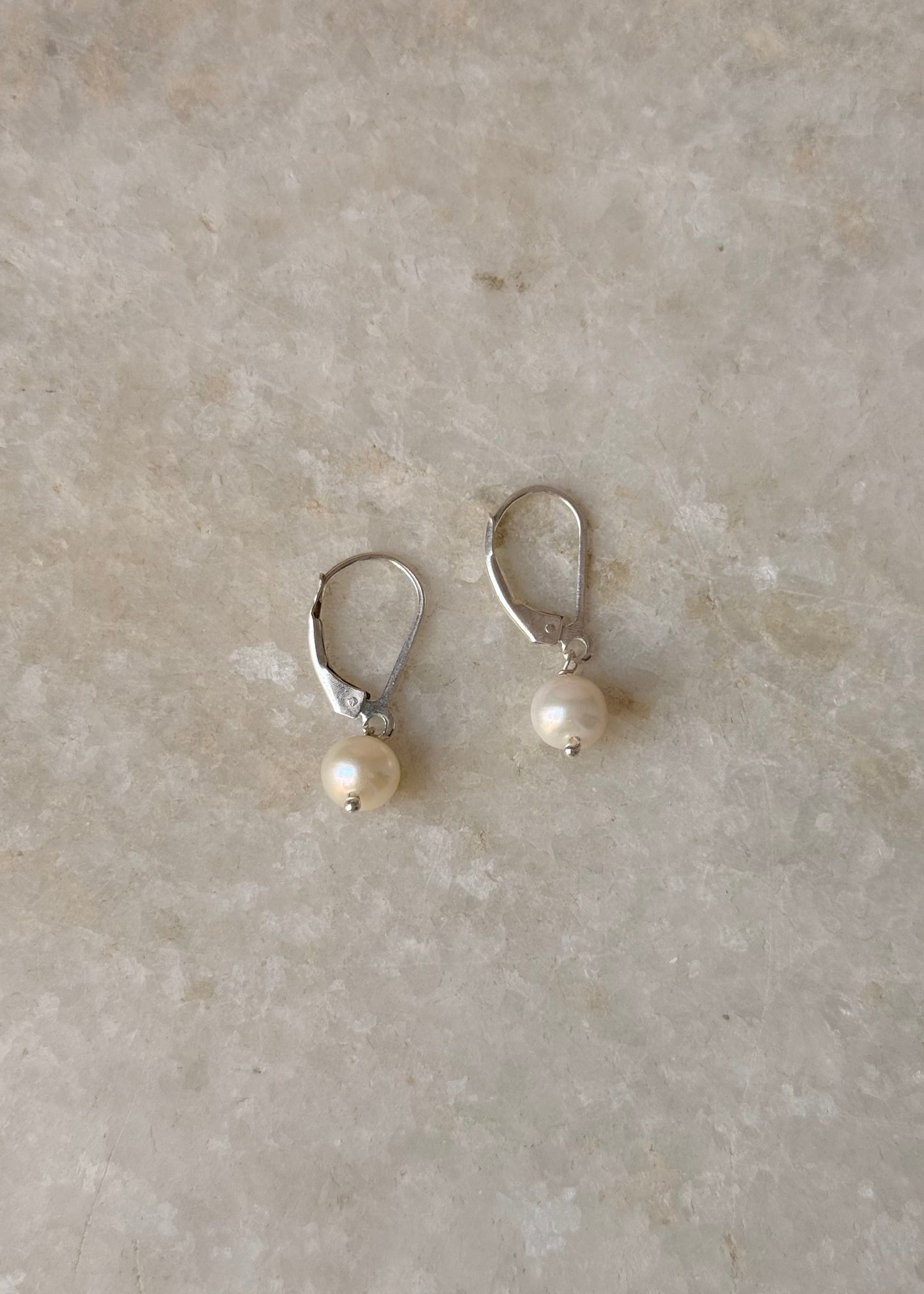 925 Sterling Silver Fresh Water Pearls Round Lever Back Earring