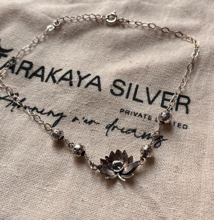 Charming Divine Lotus design pure silver anklet with polished finish