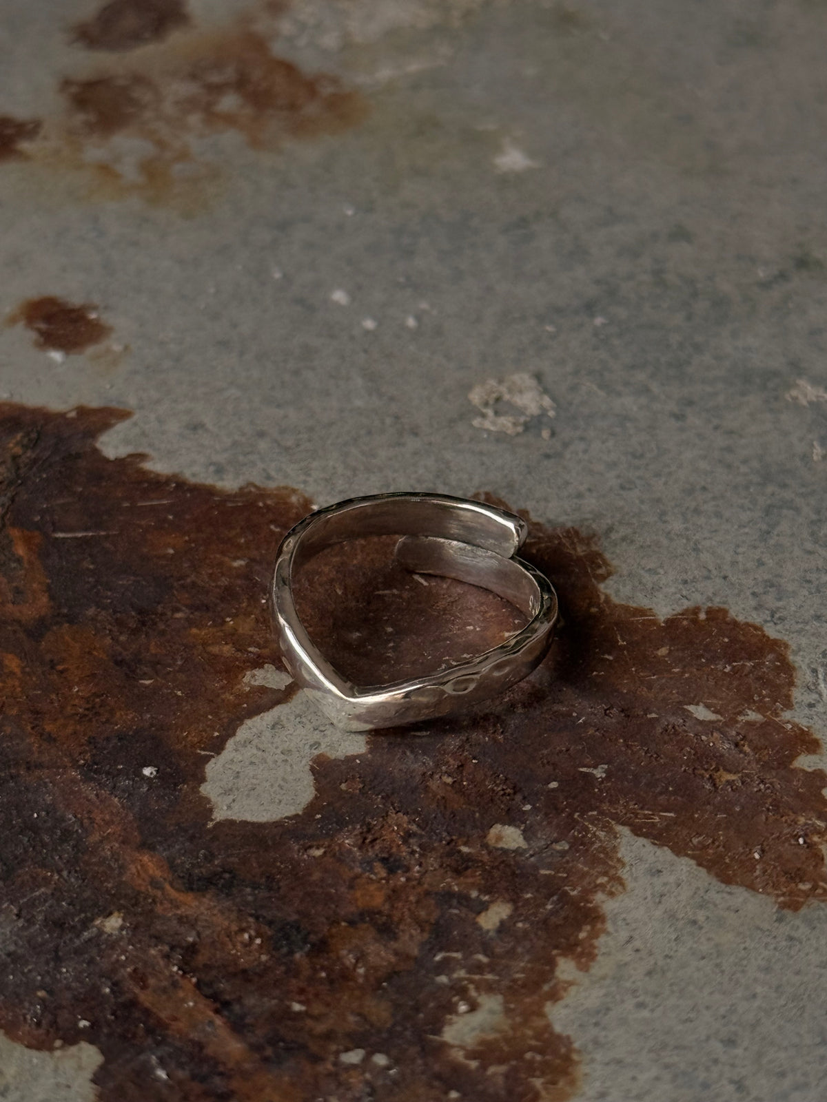 925 Sterling Silver V Hammered Adjustable Stackable Ring