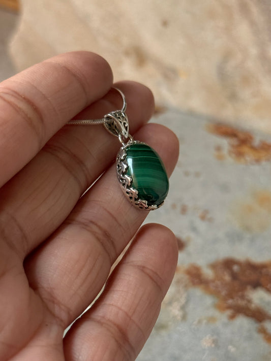 925 Sterling Silver Malachite Oval Vintage Motif Handcrafted Pendant