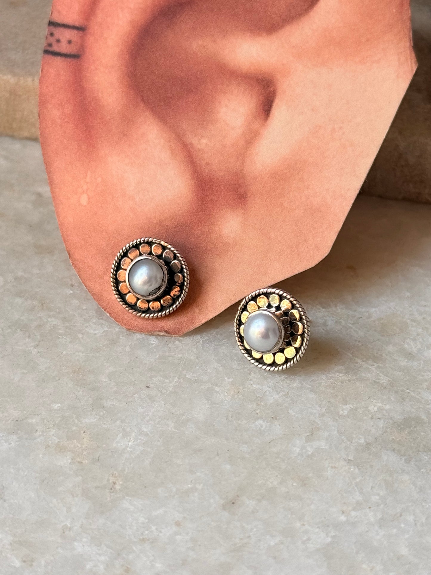 925 Sterling silver Fresh Water Pearl Round Antique Studs Earrings