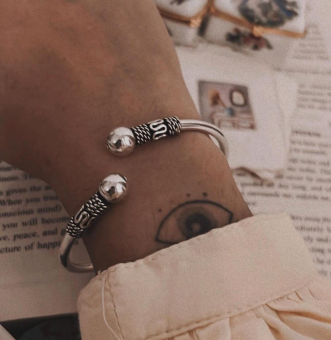Adjustable Silver Kada with Antique Finish