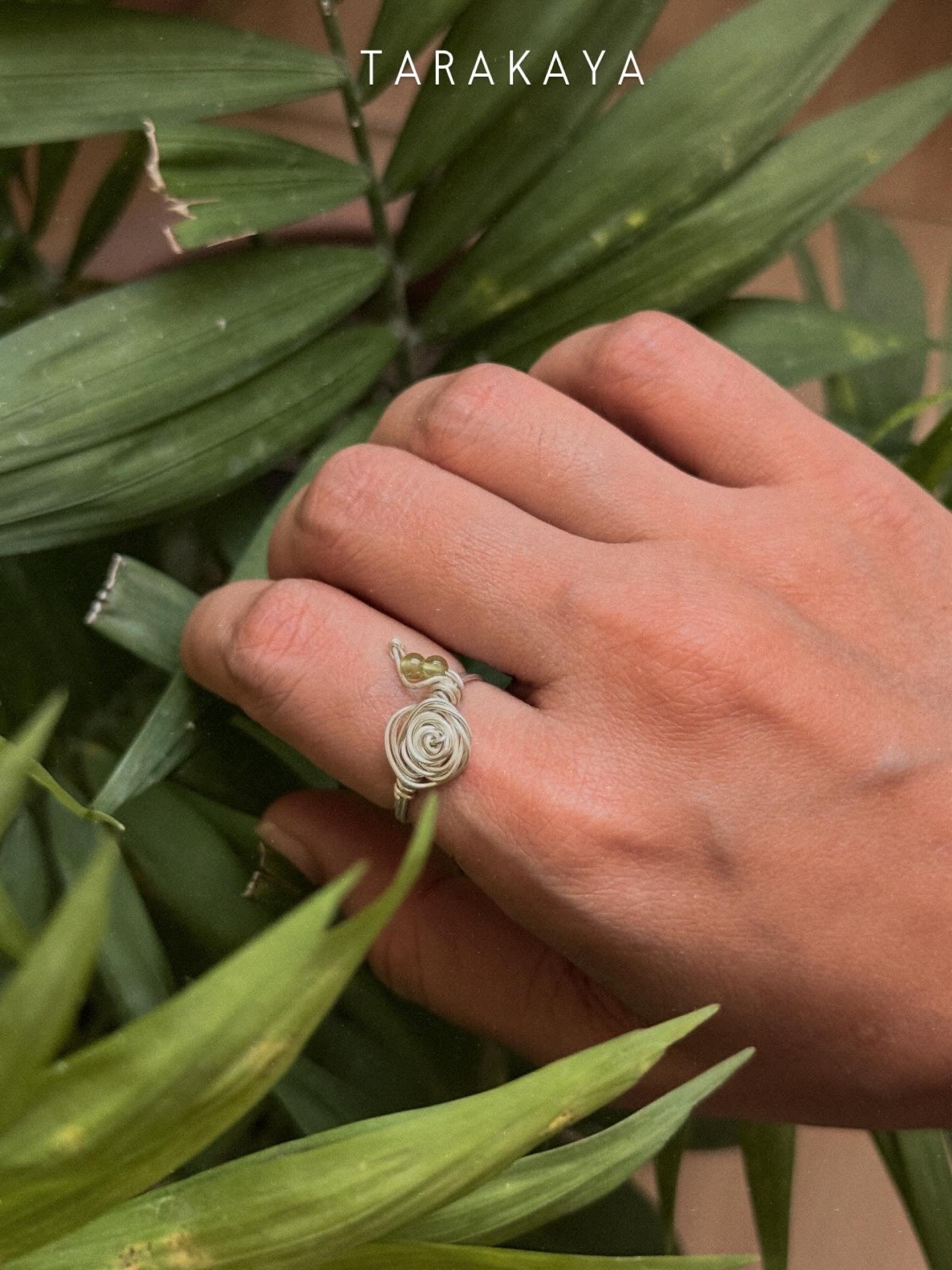 925 Sterling Silver Peridot Wire Wrapped Rose Handcrafted Ring