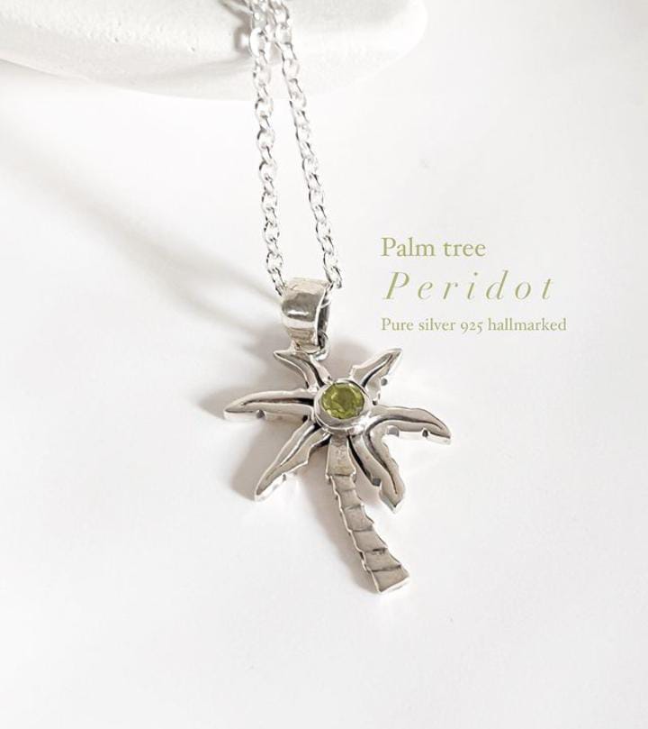 Peridot Stone Palm Tree Pendant in Silver