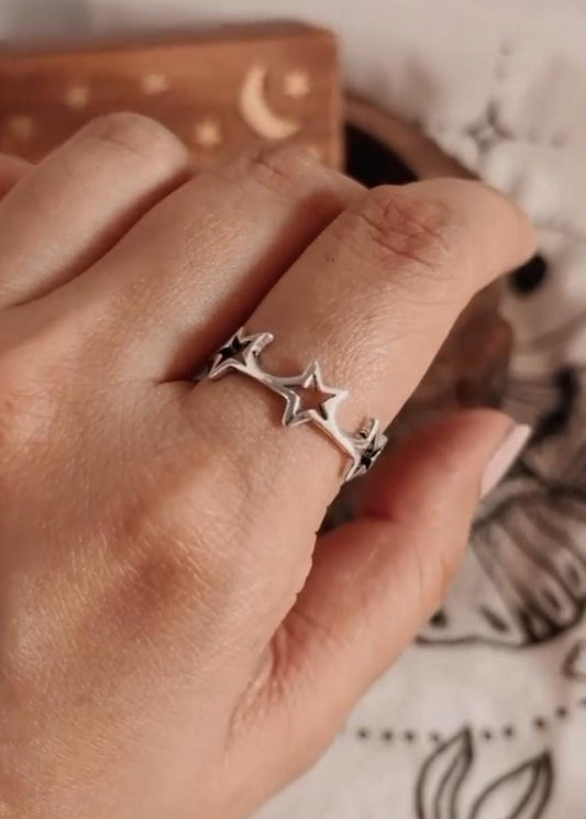 Handcrafted 925 Sterling Silver ring with round band and star accents