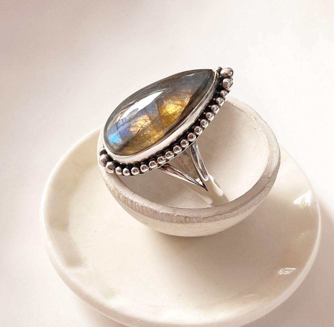 Sterling Silver 925 Boho Pear Statement Ring with Labradorite