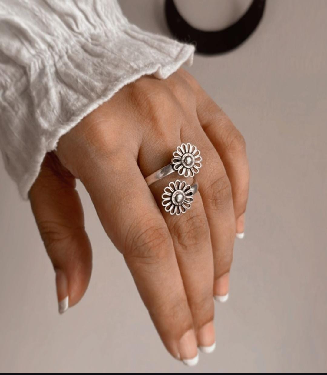 Handcrafted Phool Antique Flower Adjustable Silver 925 Ring