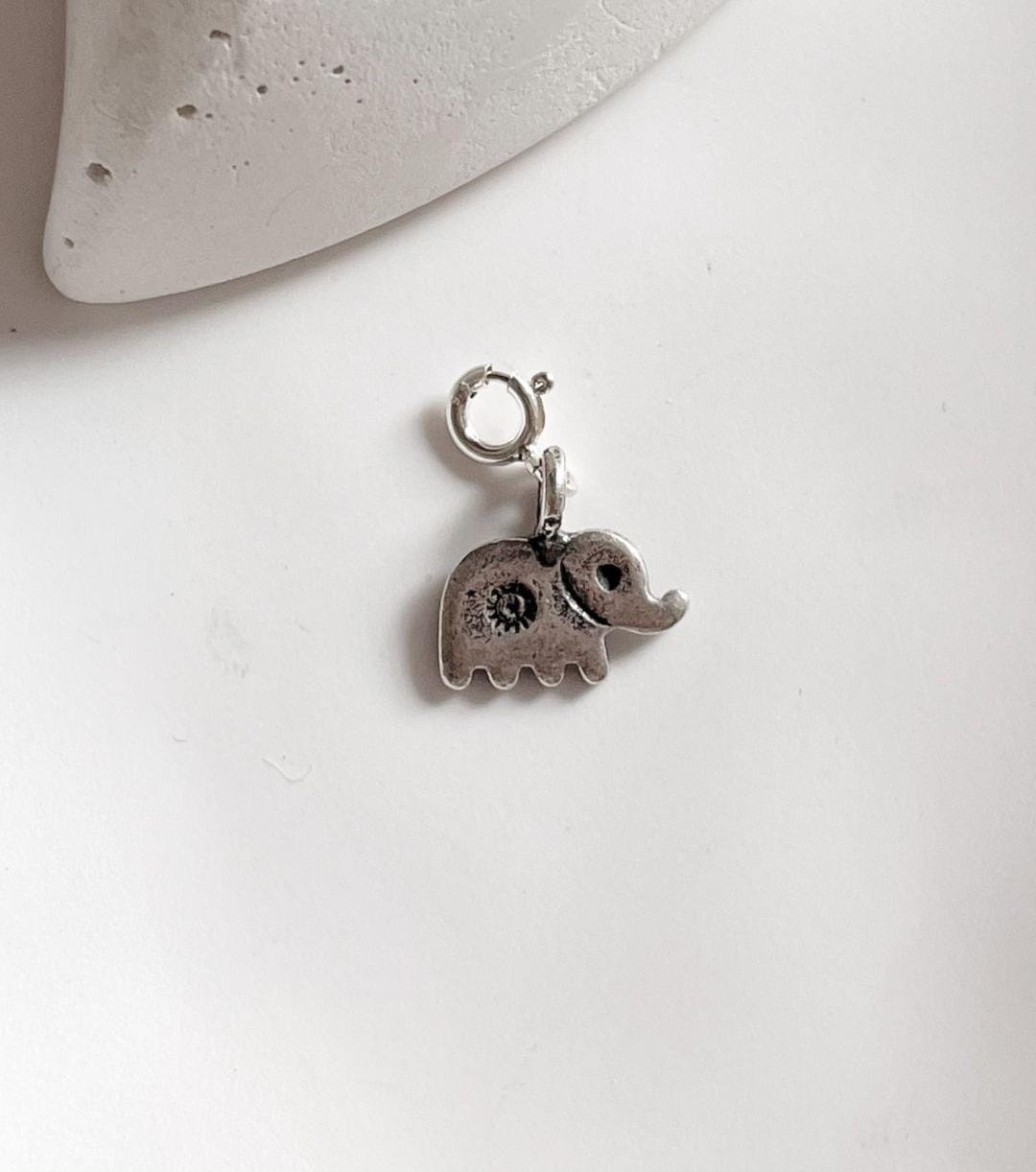 Intricate Hathi charm pendant in sterling silver design