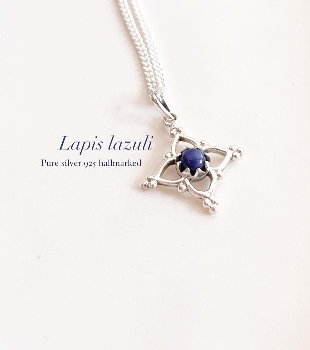 Lapis Lazuli Flower Rawa Silver Pendant with Elegant Design