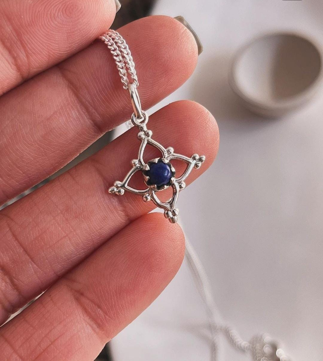 Lapis Lazuli Flower Rawa Silver Pendant for Unique Style
