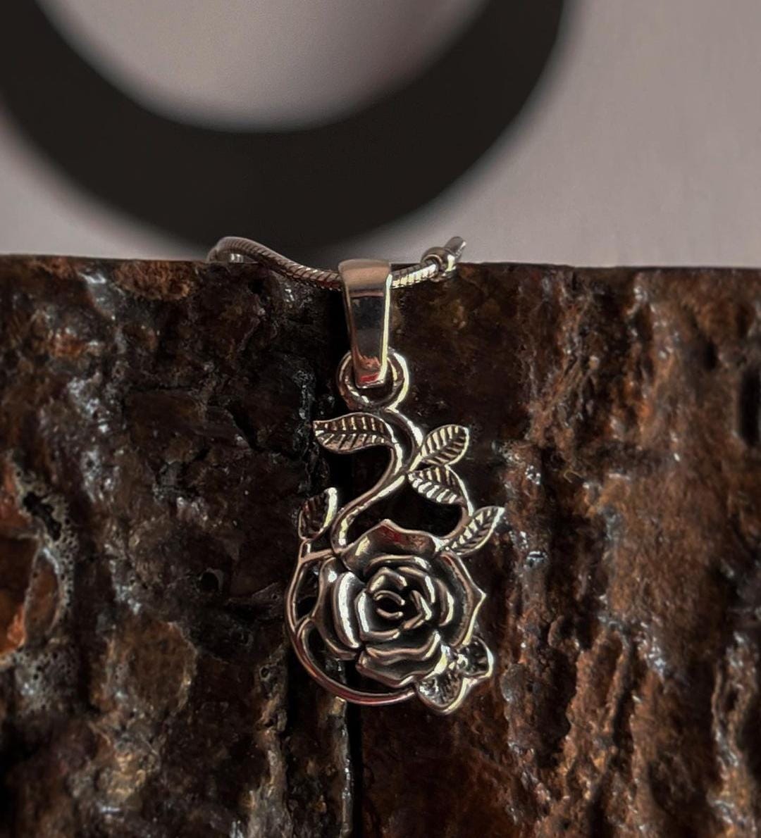 Vintage rose design sterling silver pendant