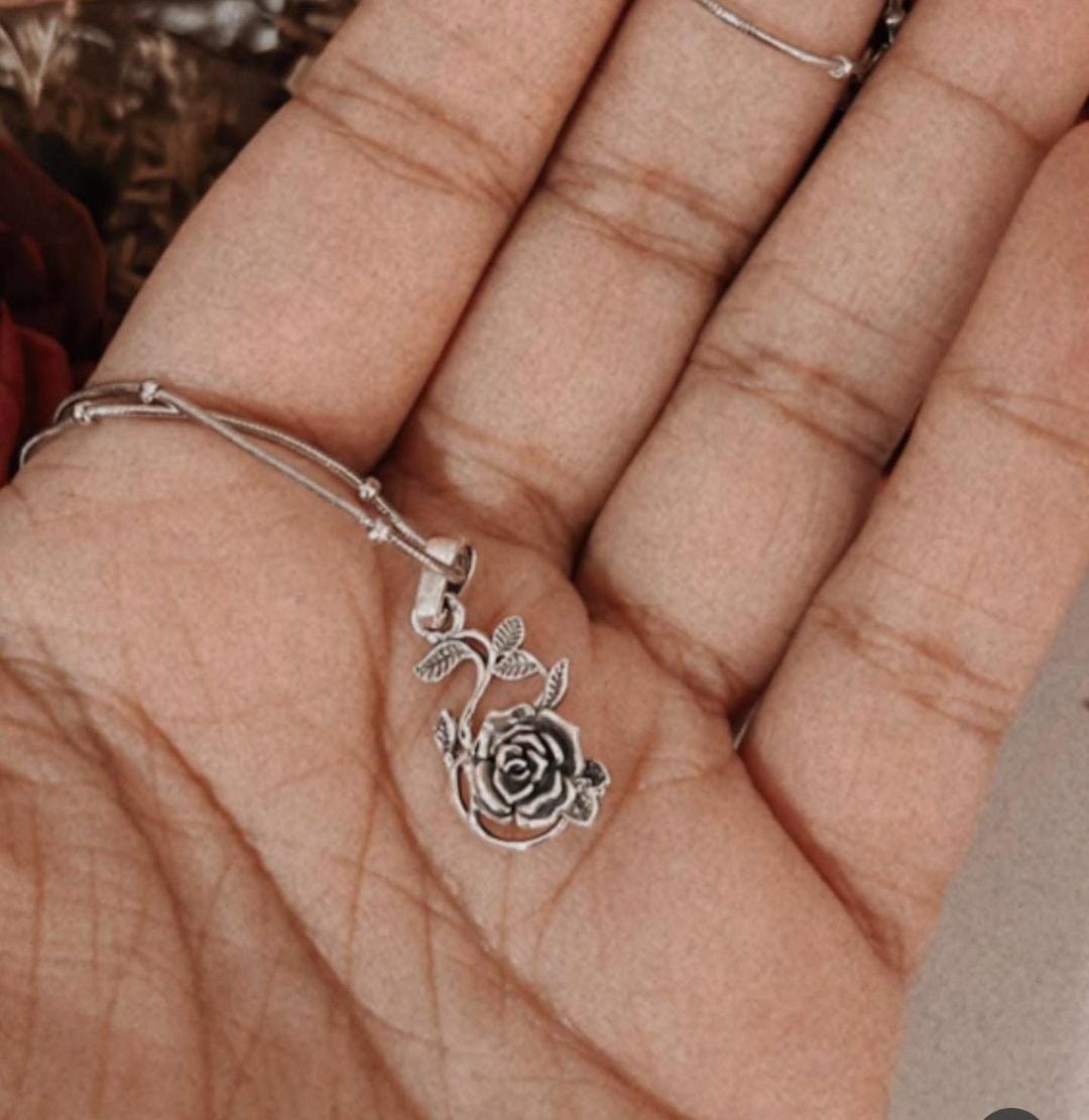 Classic vintage rose pendant in sterling silver