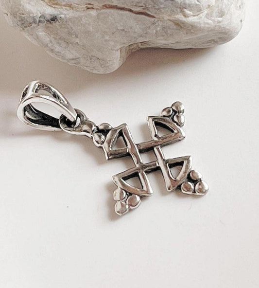 925 sterling silver pendant with tribal Kolam pattern
