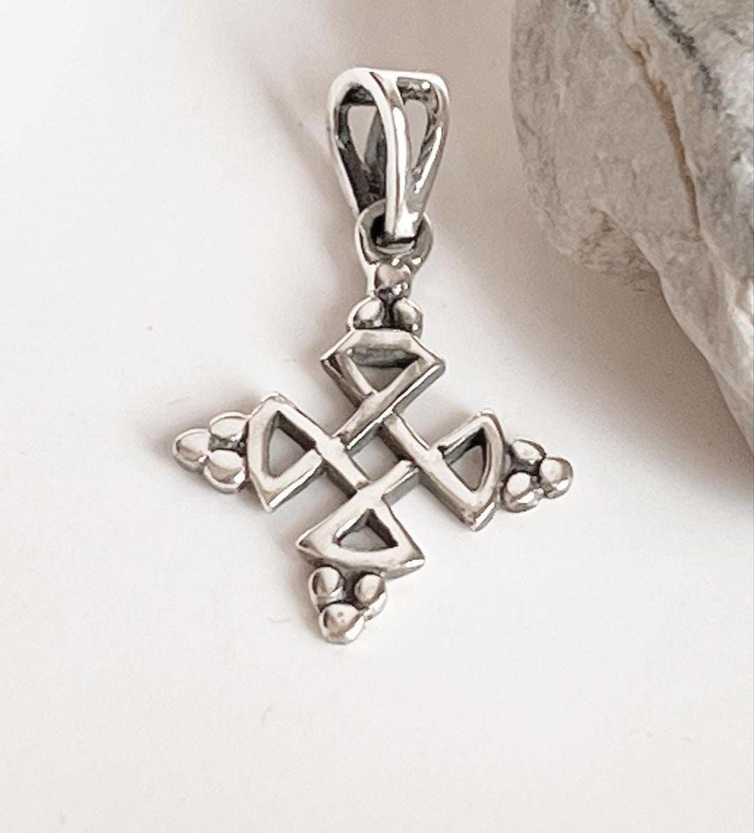 Traditional Kolam-inspired tribal silver pendant