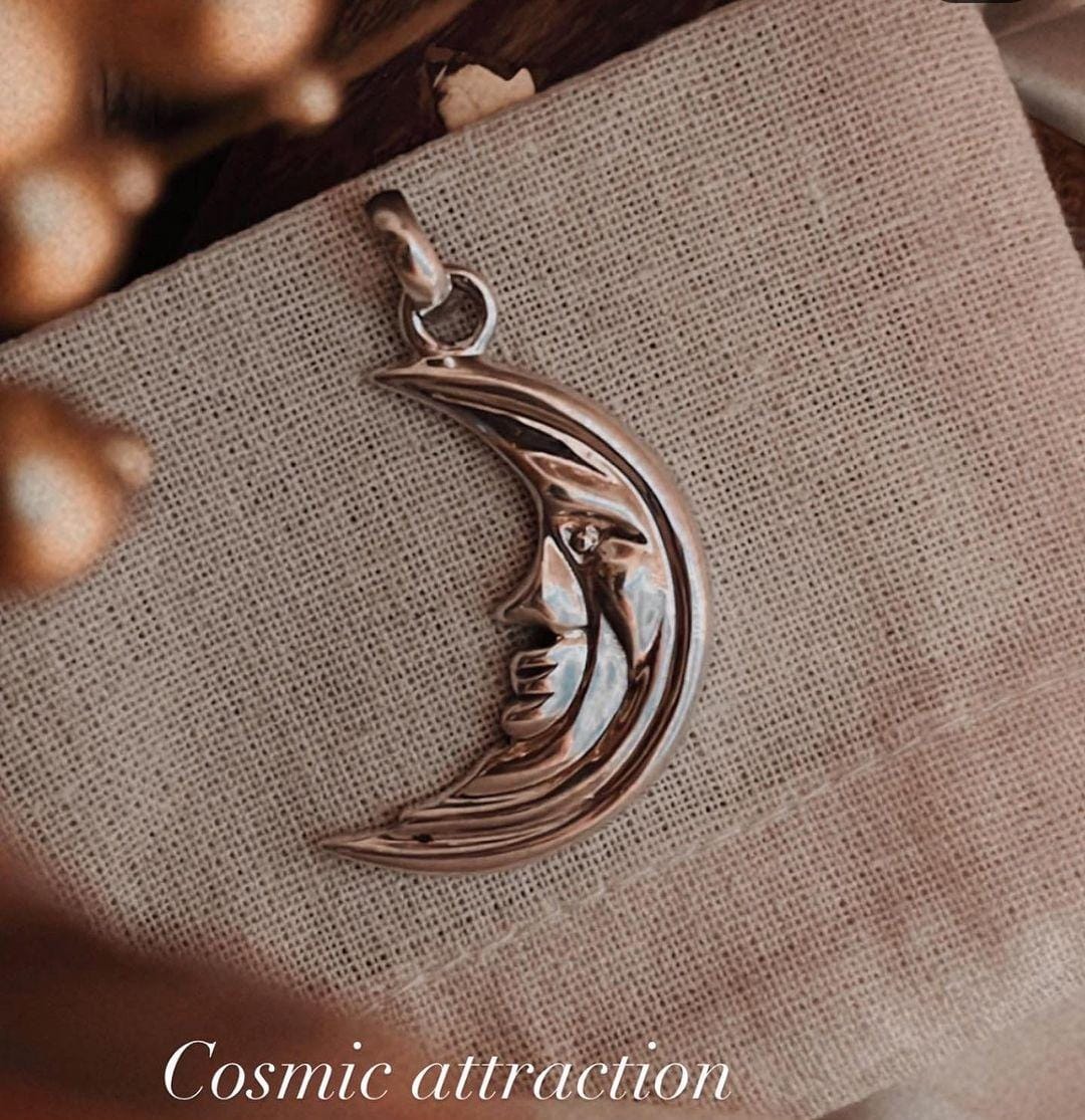 Timeless big crescent moon silver pendant with smooth finish