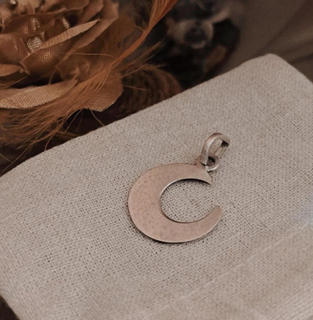 Simple Plain Crescent Moon Pendant in Silver