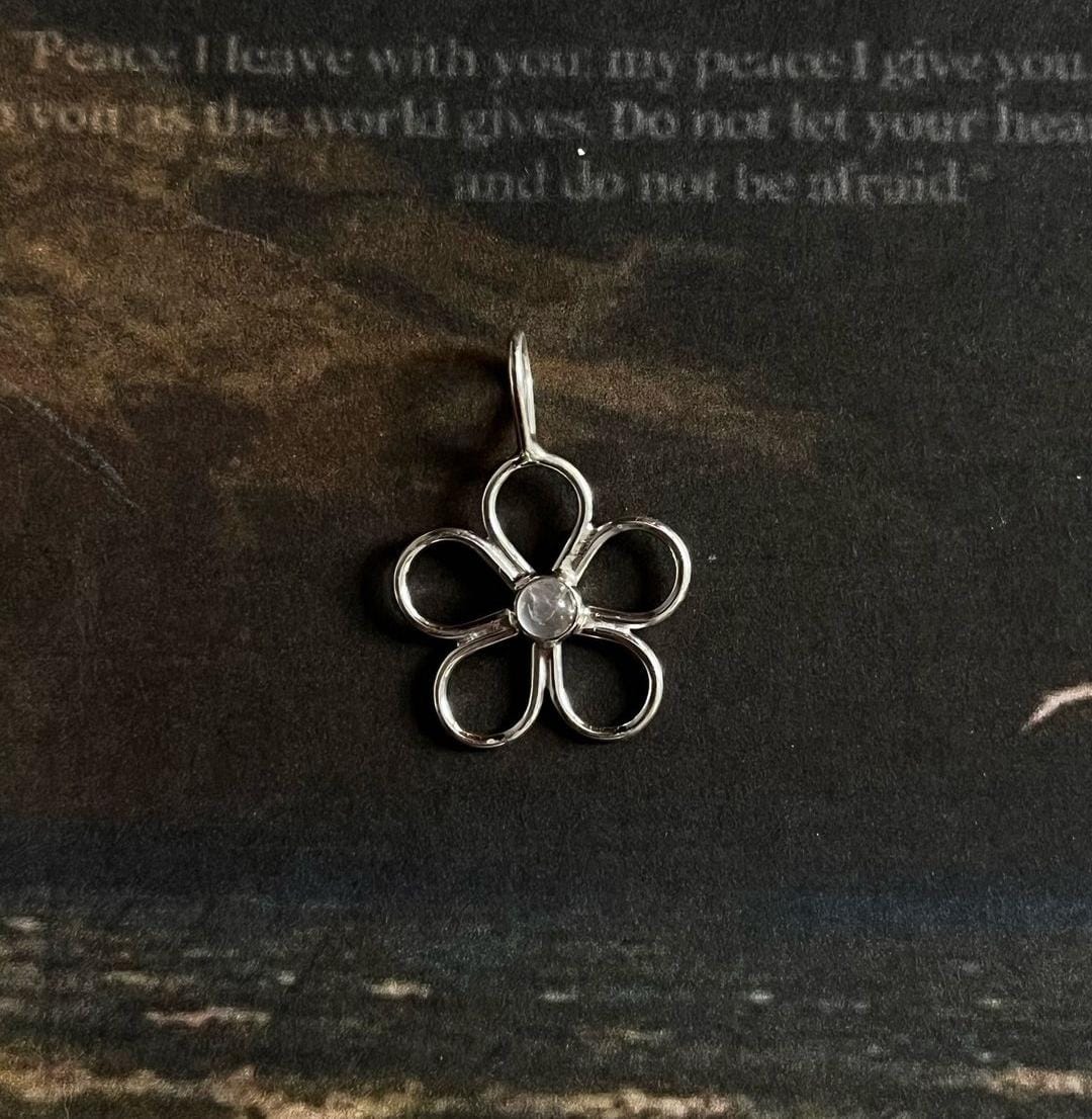 Charming Moonstone Floral Dream Pendant in Silver