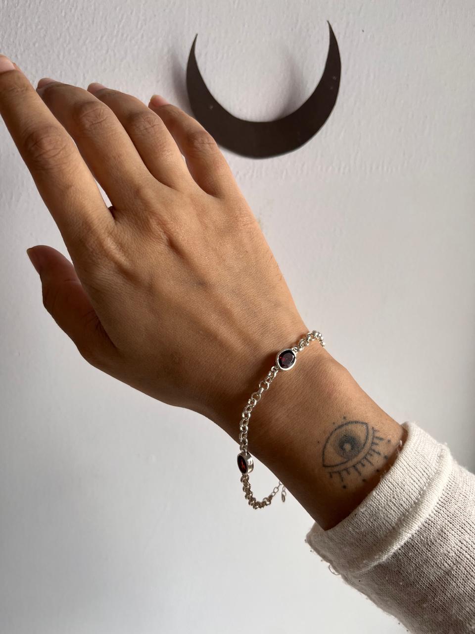 Handcrafted 3 Stone Garnet Silver Bracelet