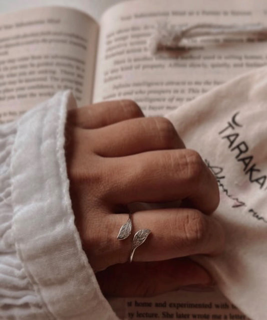 Minimalist 925 sterling silver leafy adjustable ring