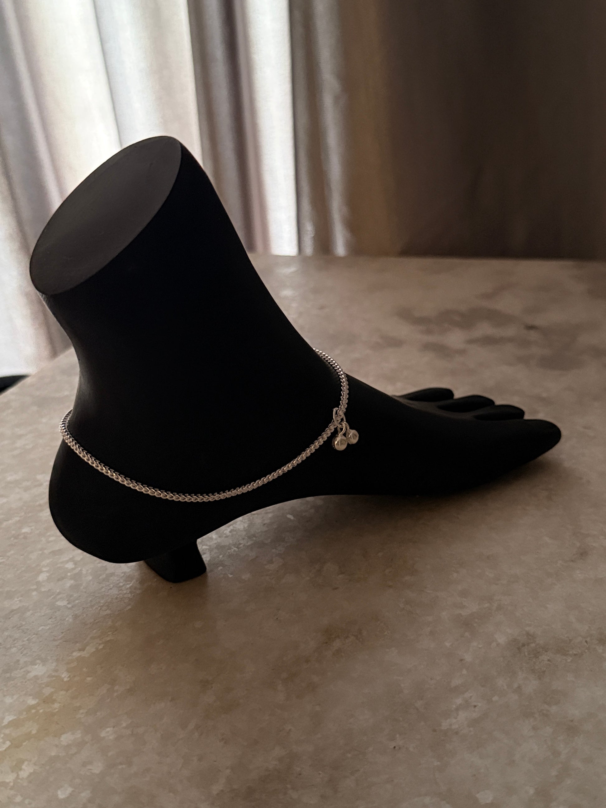 Polished sterling silver anklet with fox tail chain pattern  