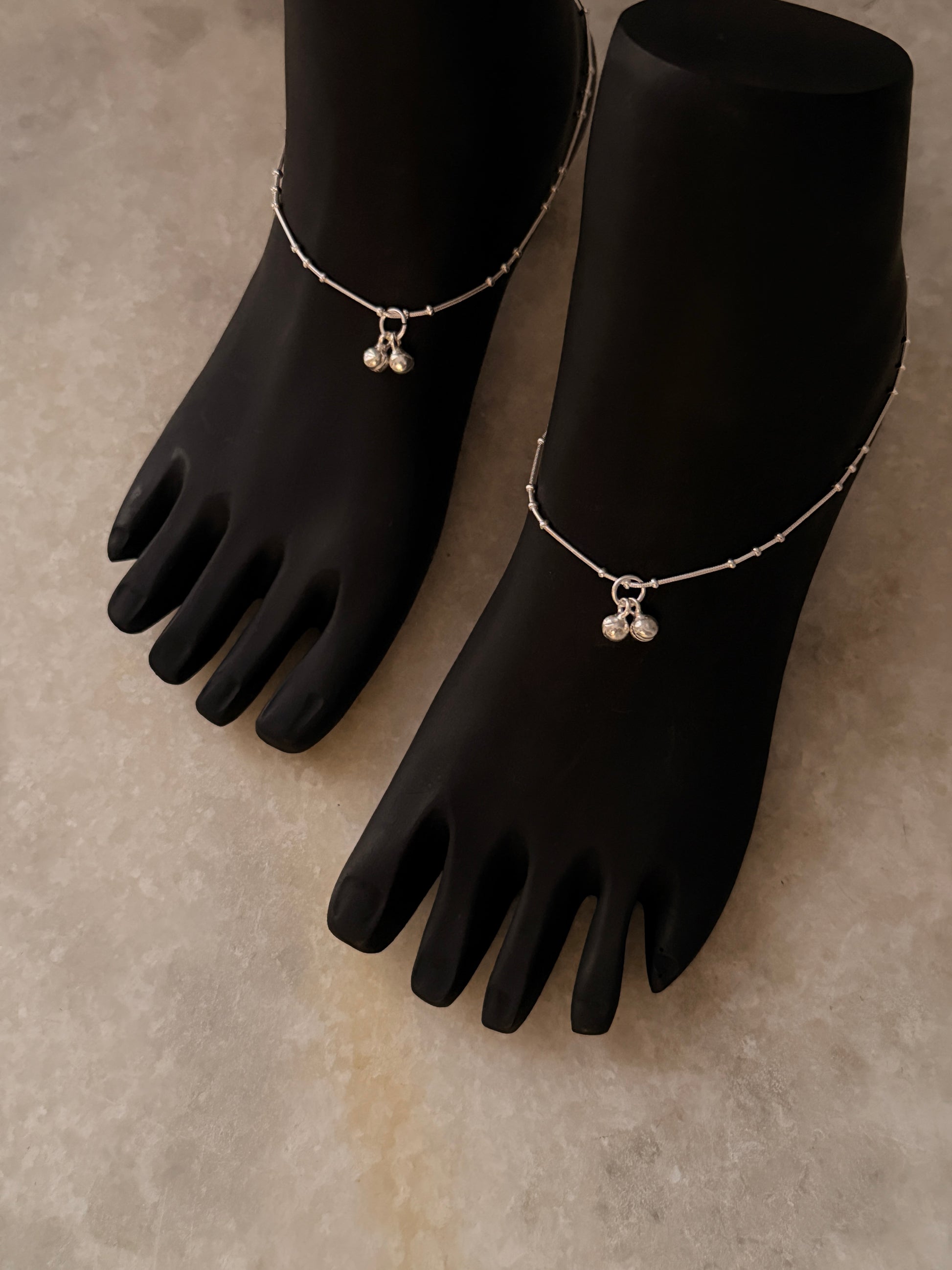 Contemporary pure silver anklet with dotted snake motif  