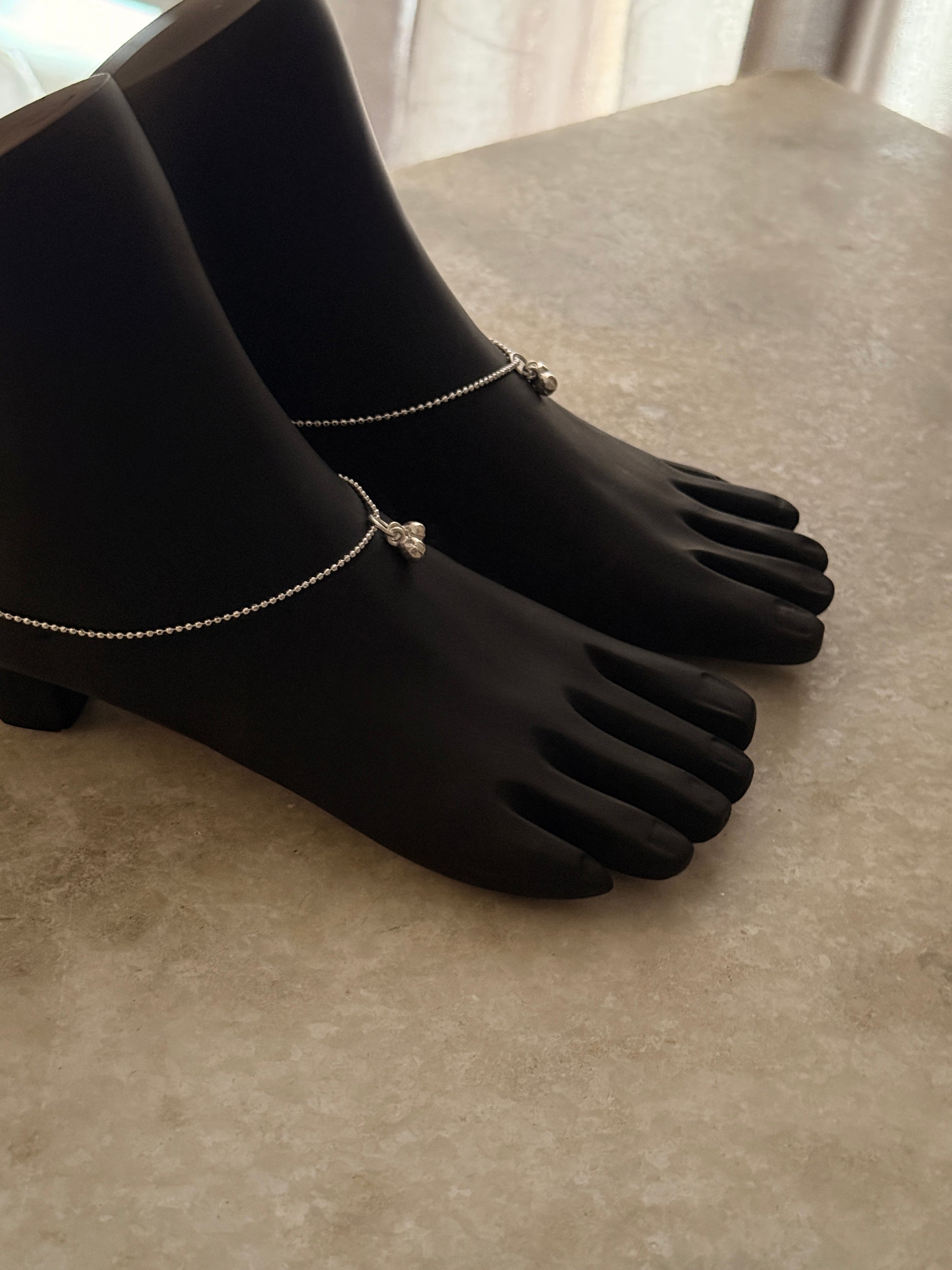 Classic sterling silver anklet with polished dot accents