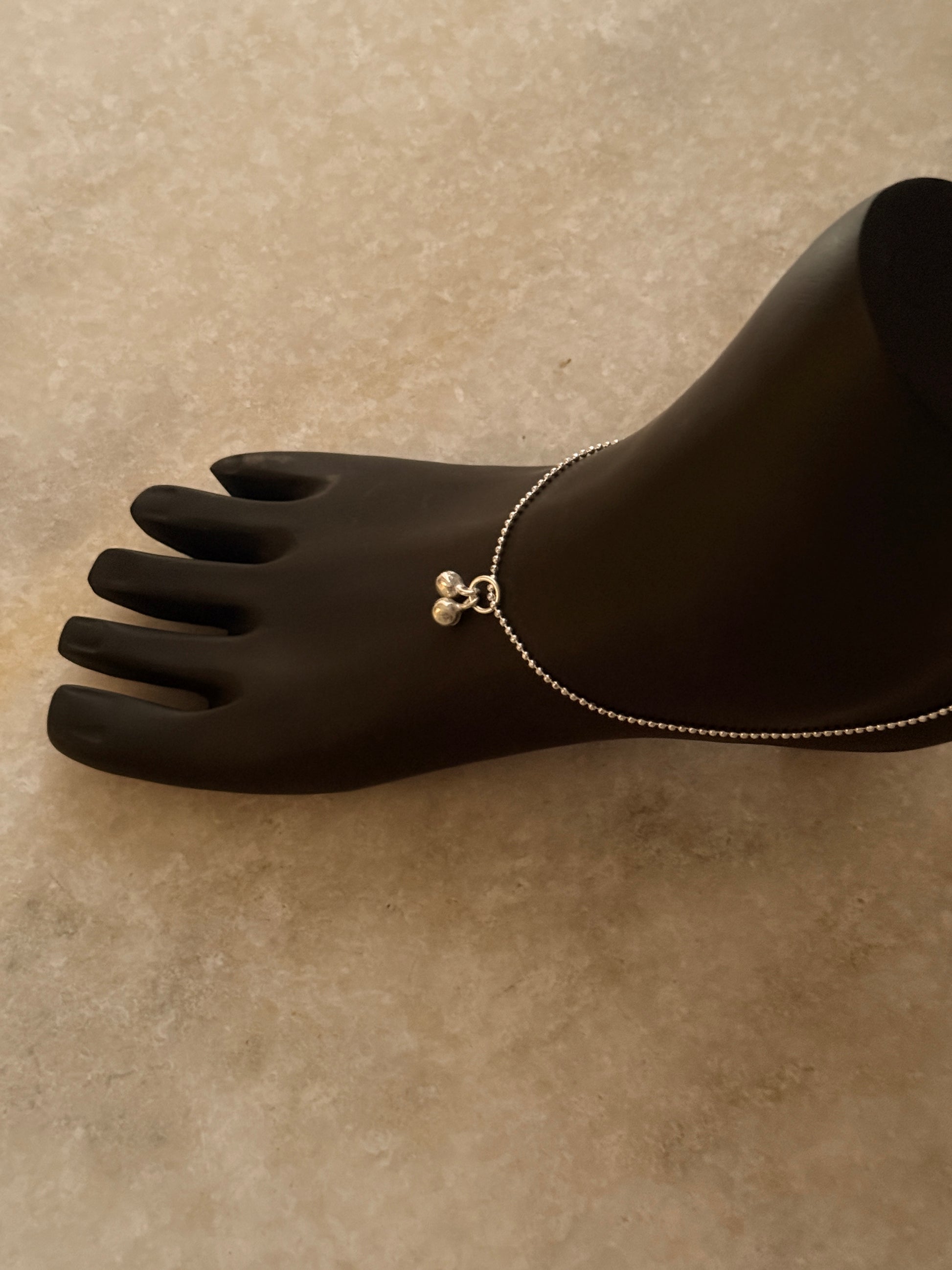 Elegant shiny dot anklet crafted in pure sterling silver