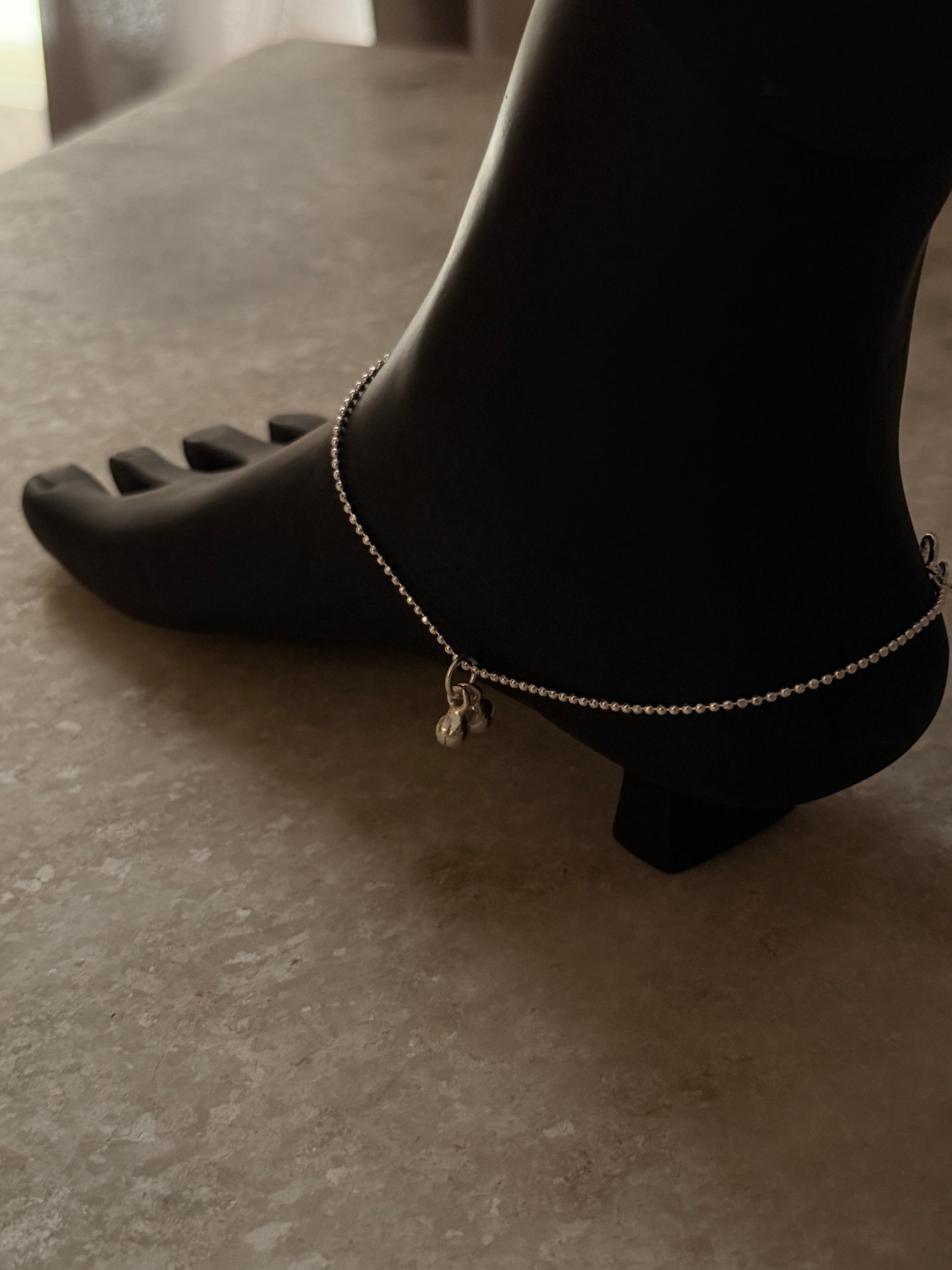 Elegant shiny dot anklet crafted in pure sterling silver  