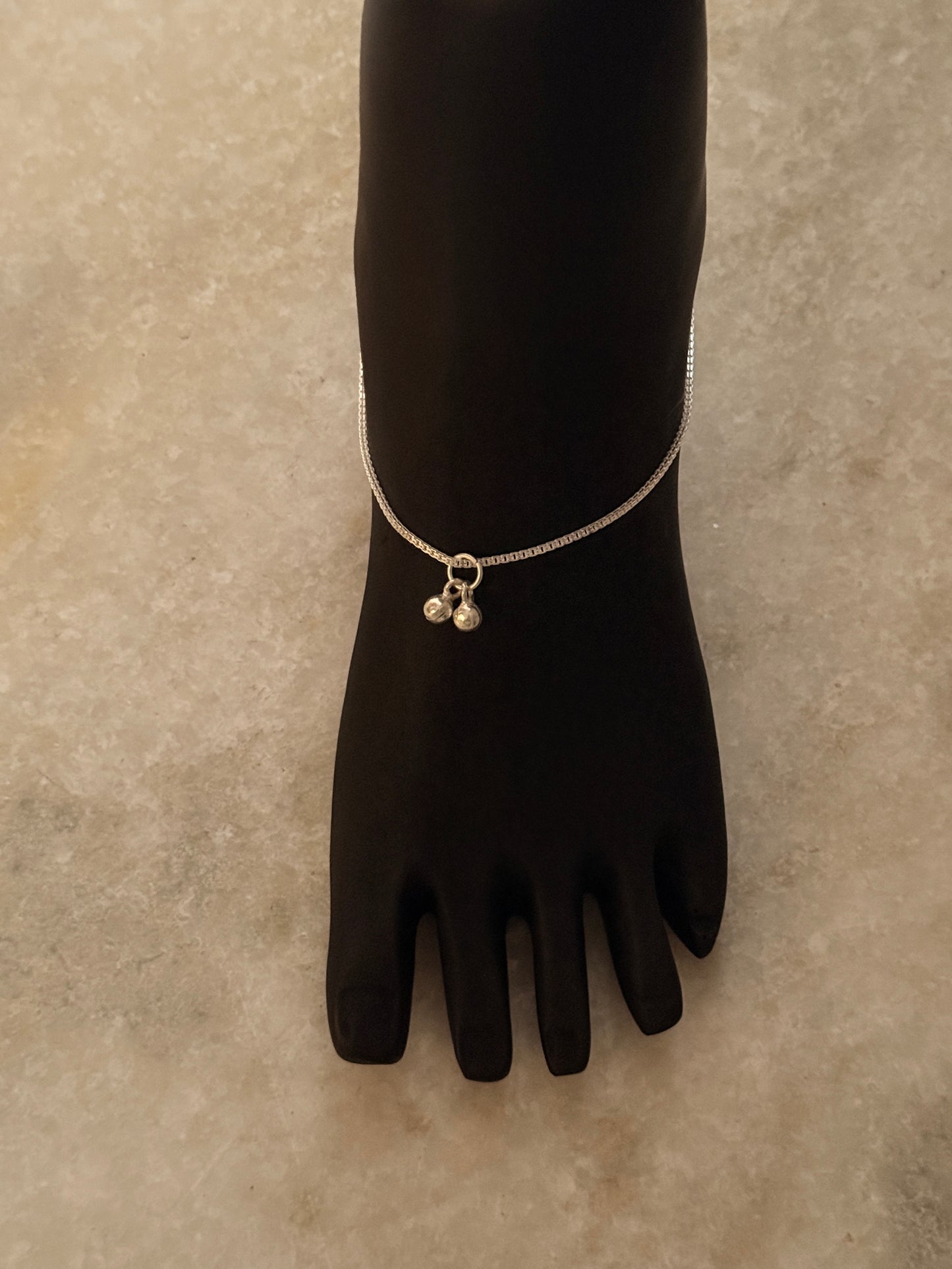 Delicate box chain silver anklet for daily use  