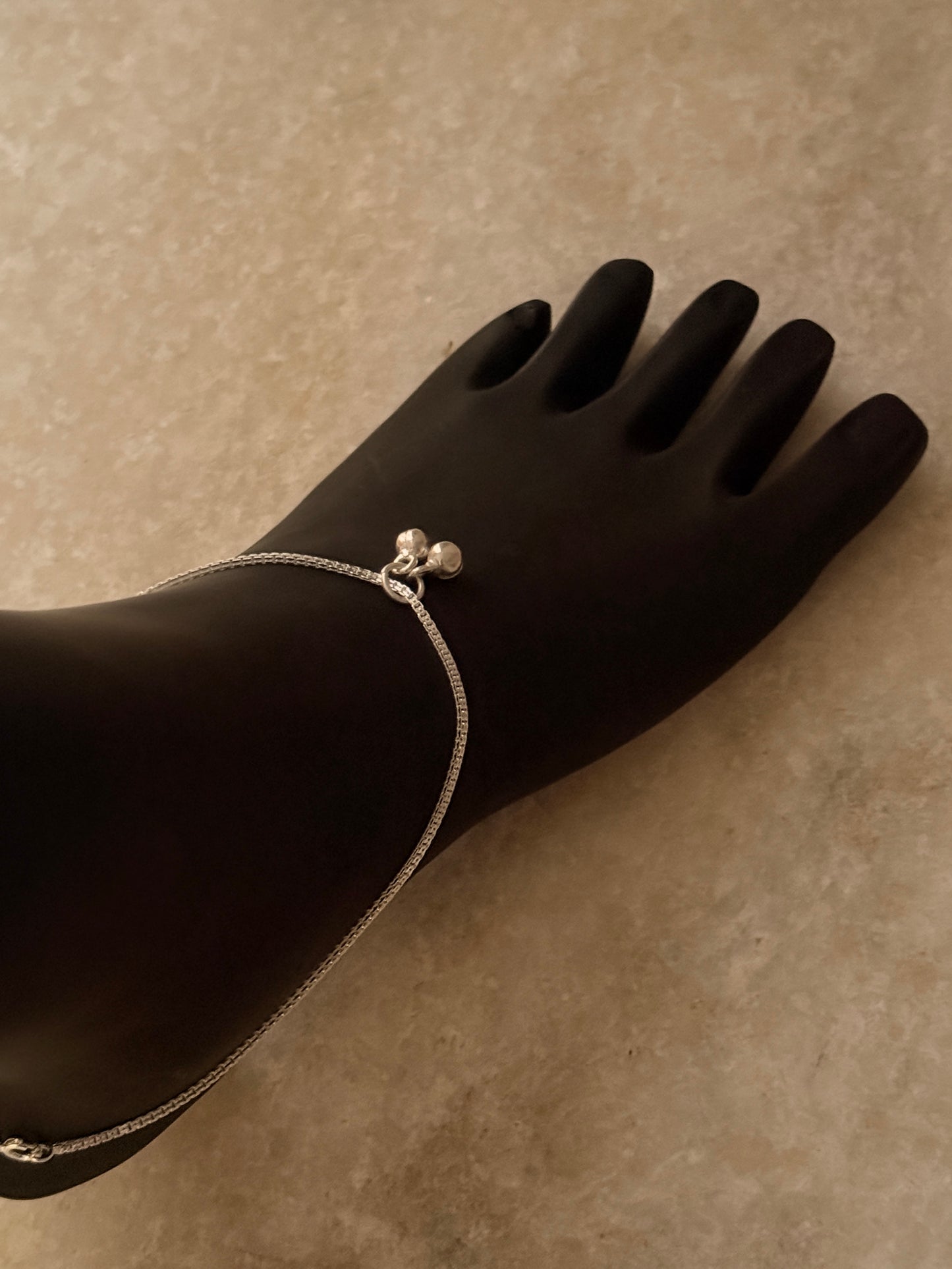 Classic sterling silver anklet for casual and office wear  