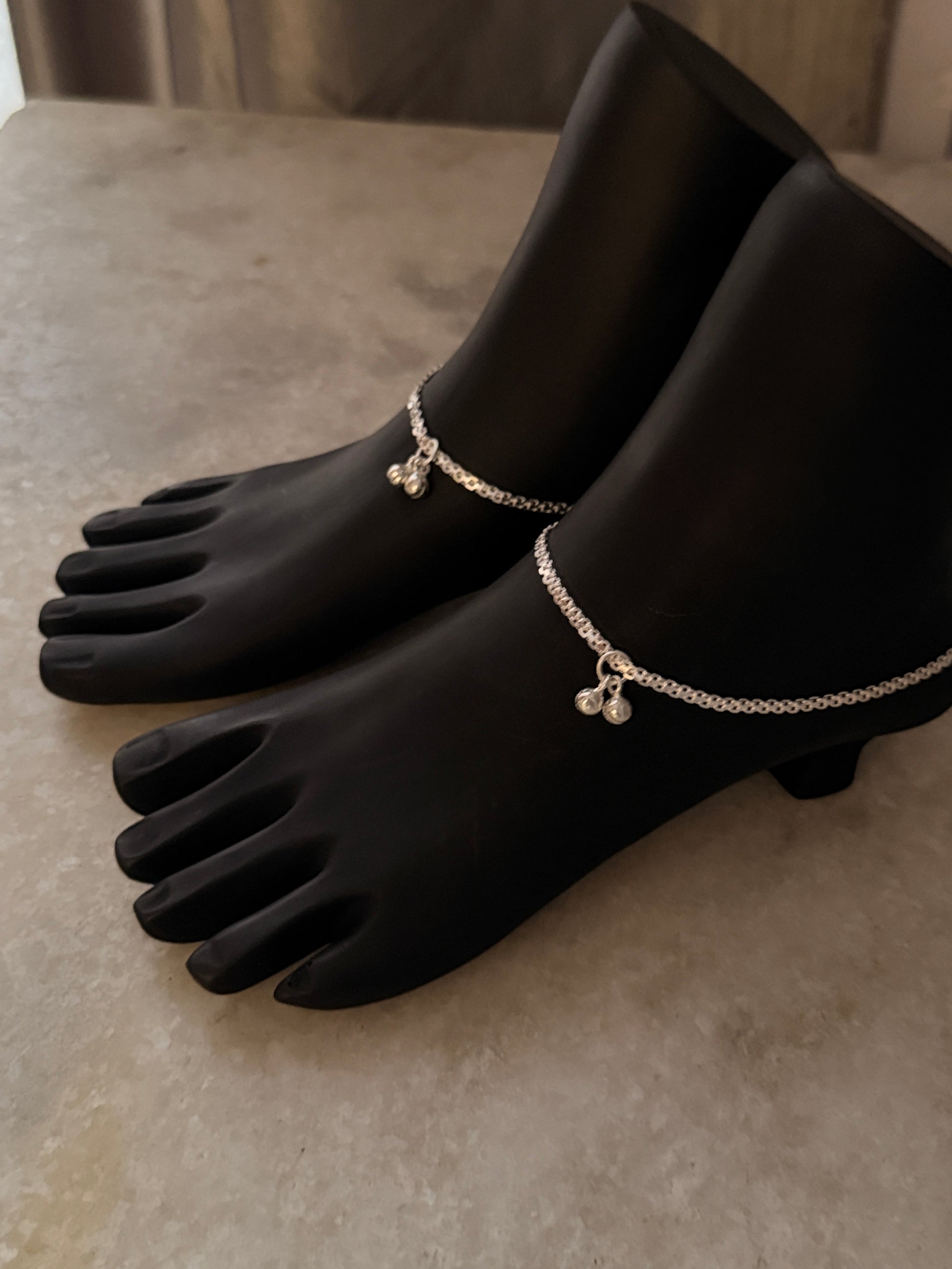 Classic flat link chain anklet crafted in sterling silver