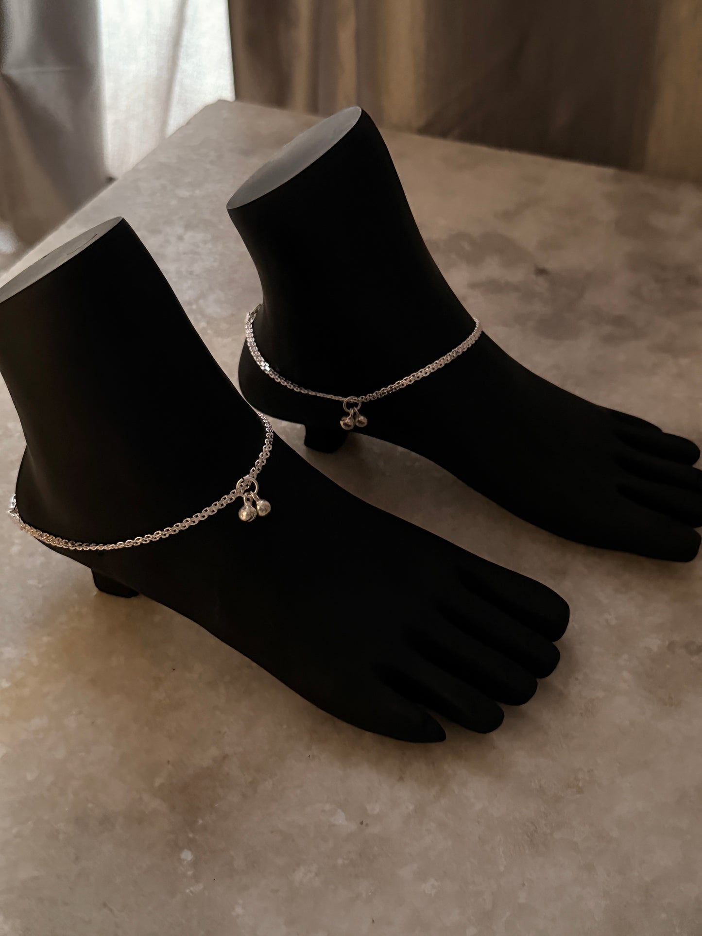 Sleek and simple silver chain anklet for daily use  