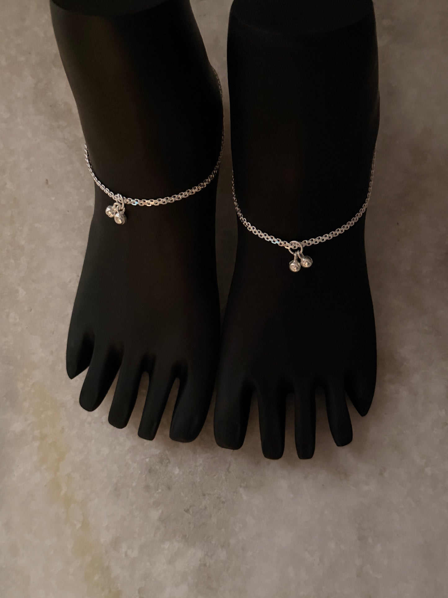 Flat chain silver anklet with double link design  