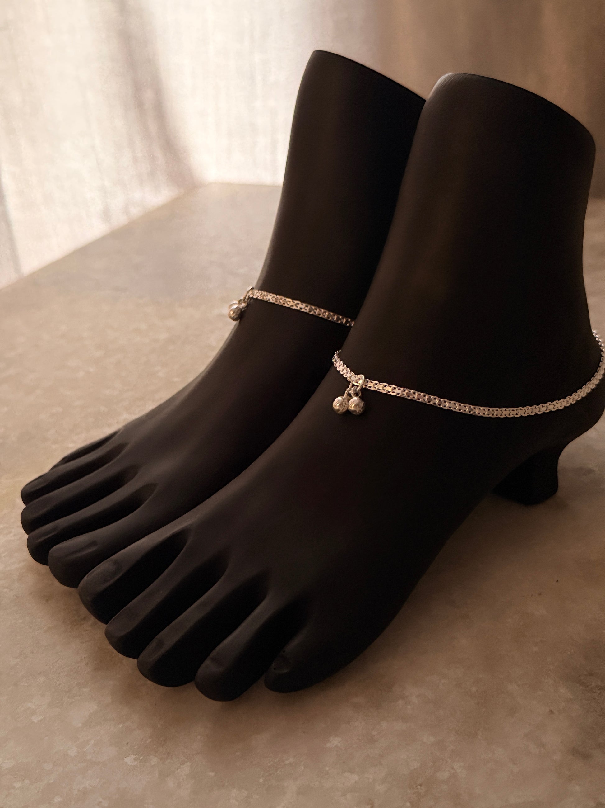 Lightweight 925 silver anklet for casual wear
