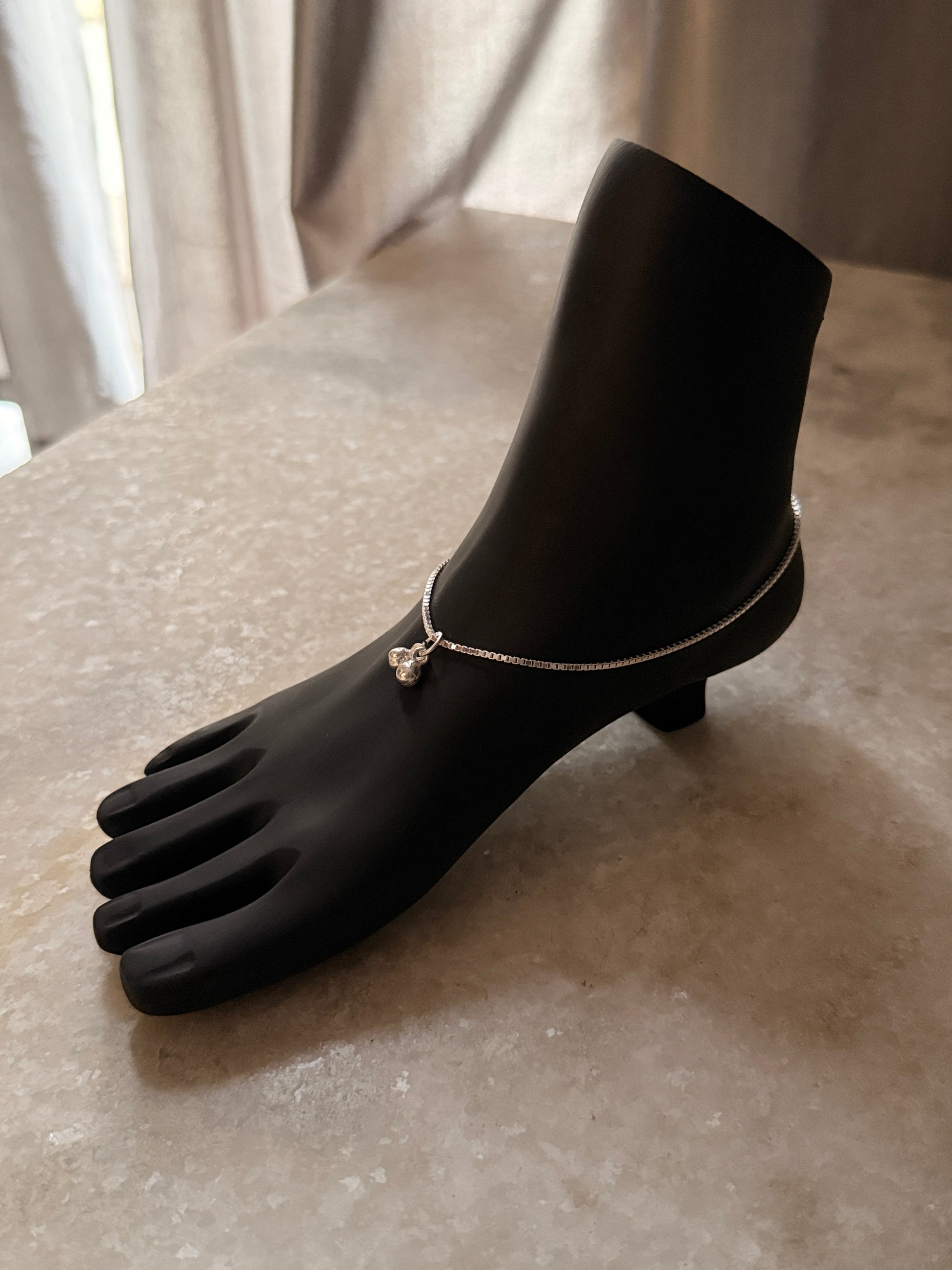 Polished medium box chain anklet for casual style  