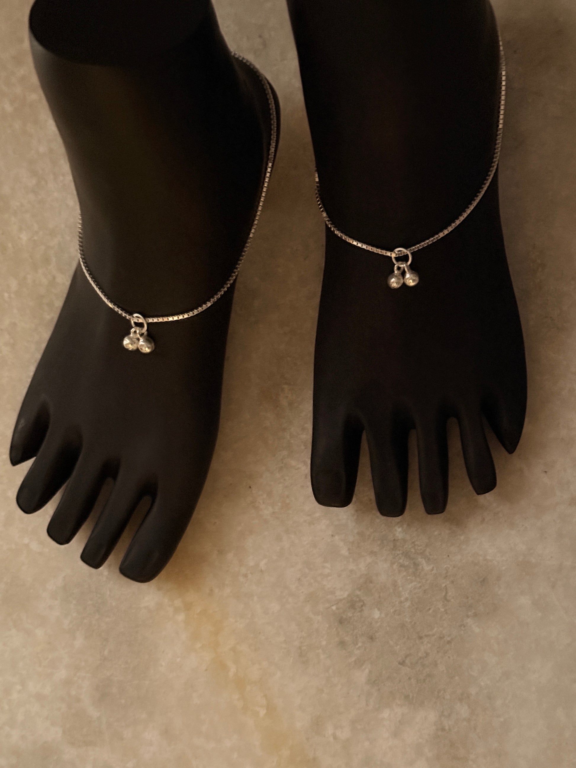 Polished medium box chain anklet for casual style
